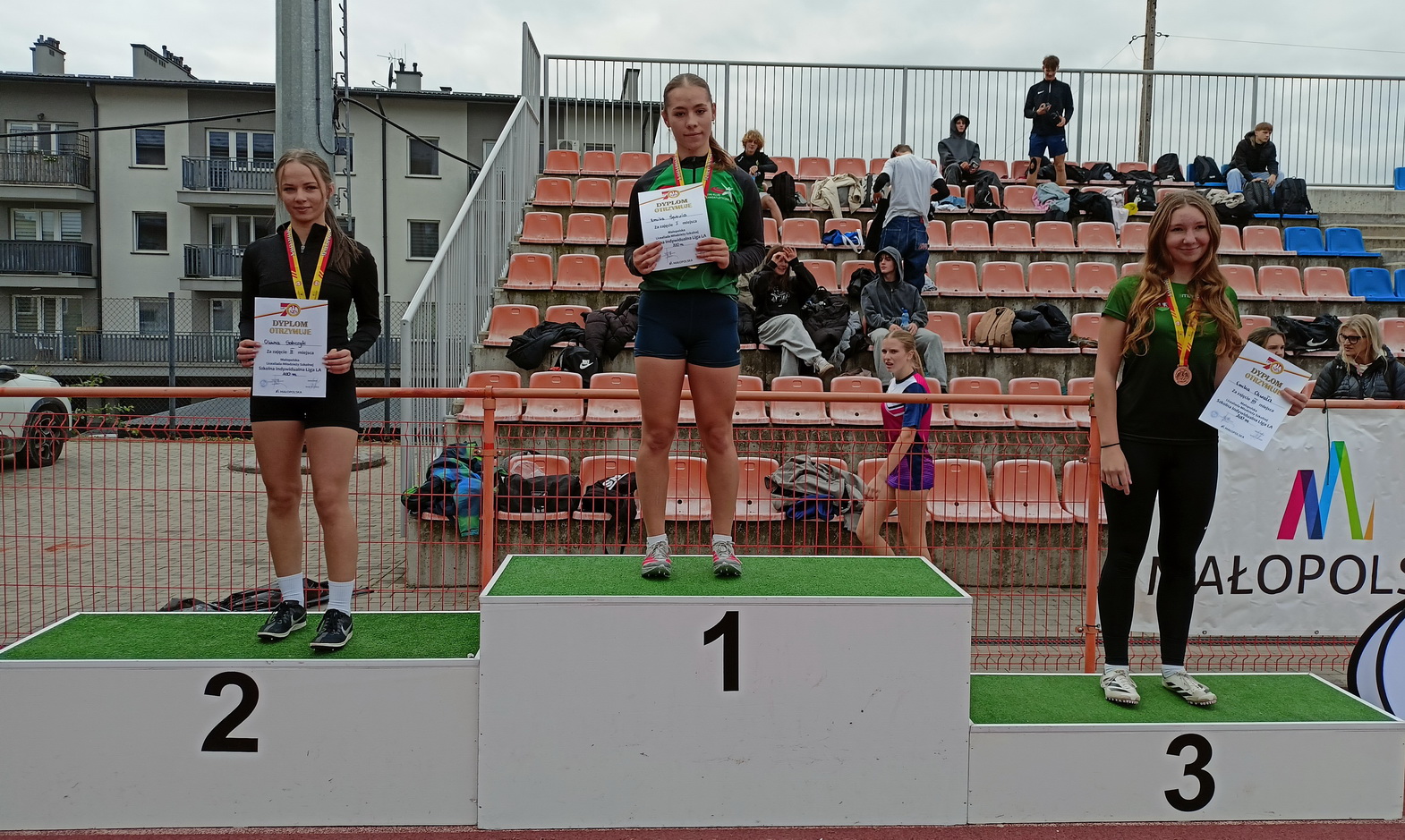 Zdjęcie MLM I LA 10 (1)9688fe59-843a-48b1-a652-71b3812ea16a.jpg w galerii Małopolska Licealiada Młodzieży w Indywidualnej lidze LA (10.2025)